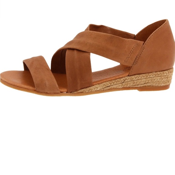 Eric Michael Netty Sandal in Tan. Size 37 - Picture 2 of 10